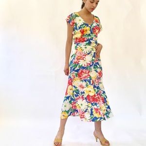 Stunning vintage floral midi length dress S/4